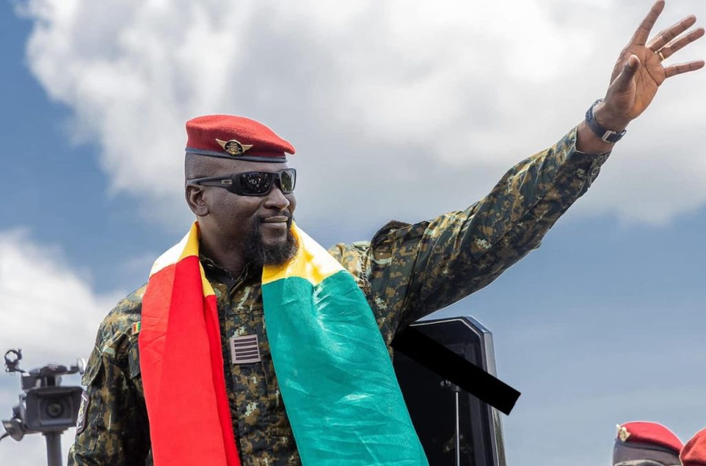 Nous n'accepterons jamais la candidature de Mamady Doumbouya ainsi que les membres du C N T et C N R D et du gouvernement 
C'est inacceptable et inadmissible