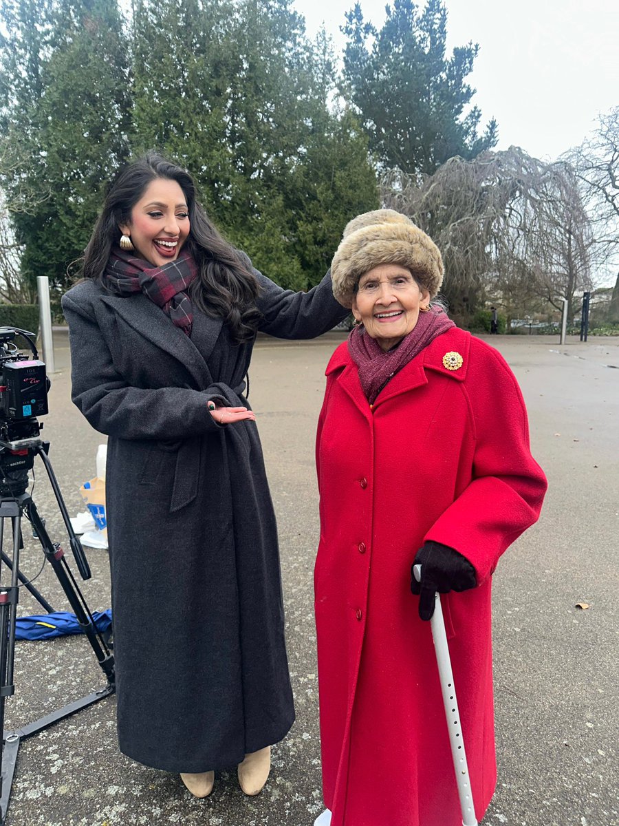 monikaplaha's tweet image. My gorgeous Nani turned 92 this month, she’s as glam as ever!
We did some filming for The One Show & while she never saw ppl like herself represented on TV here she is…a Punjabi woman in her nineties breaking barriers. Sharing her story is the greatest privilege 🫶🏽🙏🏽
