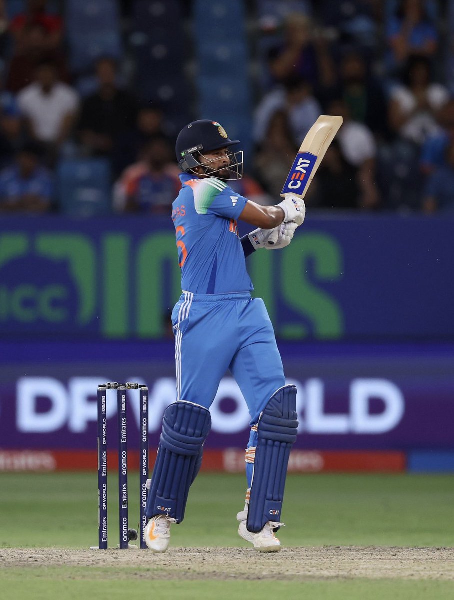 Raghavendra0121's tweet photo. Congratulations #TeamIndia 🇮🇳🇮🇳
Super match winning innings @imVkohli 
What a spectacular innings @ShubmanGill .Great knock @ShreyasIyer15 
Great captaincy @ImRo45 
Good Bowling @hardikpandya7 Great Bowling @imkuldeep18 
#INDvsPAK #ChampionsTrophy2025 https://t.co/mzYDveJGnB