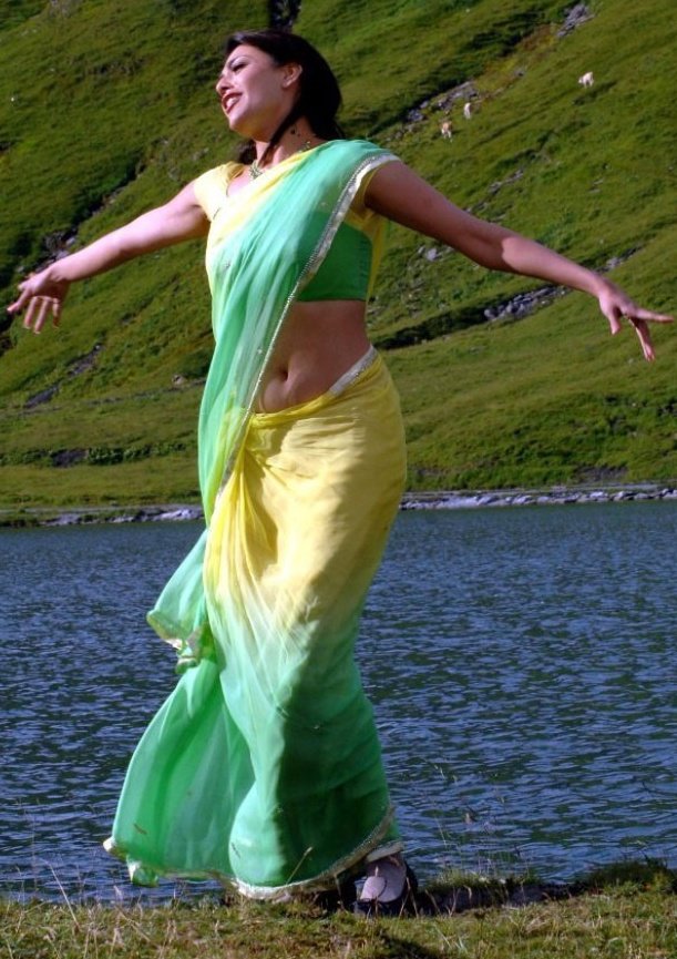 GkfXUC9bwAAO5A4?format=jpg&name=900x900