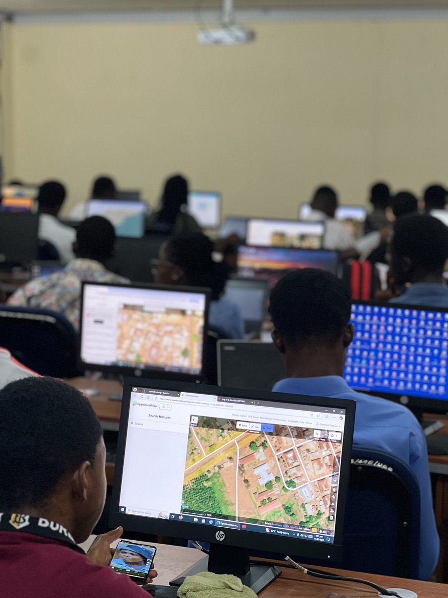 YouthmappersUCC's tweet image. 🎊💫🌍‼️💫🌍💫🌍‼️💫🎊
The turnout was massive indeed😌
Together we made the ValsDay a special day❤️🗺️
#ValDay❤️😌
#Youthmappers😮💨🗺️
@YouthmappersUCC
#WeDontJustBuildMapsWeBuildMappers😮💨🗺️