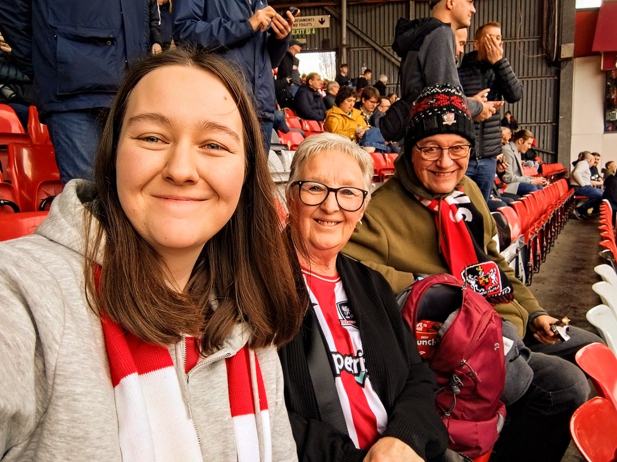 Abby_Claree's tweet photo. 👨🏽👩🏽👧🏽⚽❤️🤍
@OfficialECFC #ECFC #football #leagueone #eflleagueone #saturdayafternoonfootball #footballgame #3pmkickoff #3oclockkickoff #awayfans #footballfamily #familydayout #selfie #footballselfie #footballground #footballstadium #groundhopping #footballphotography https://t.co/OOD7ANov6R
