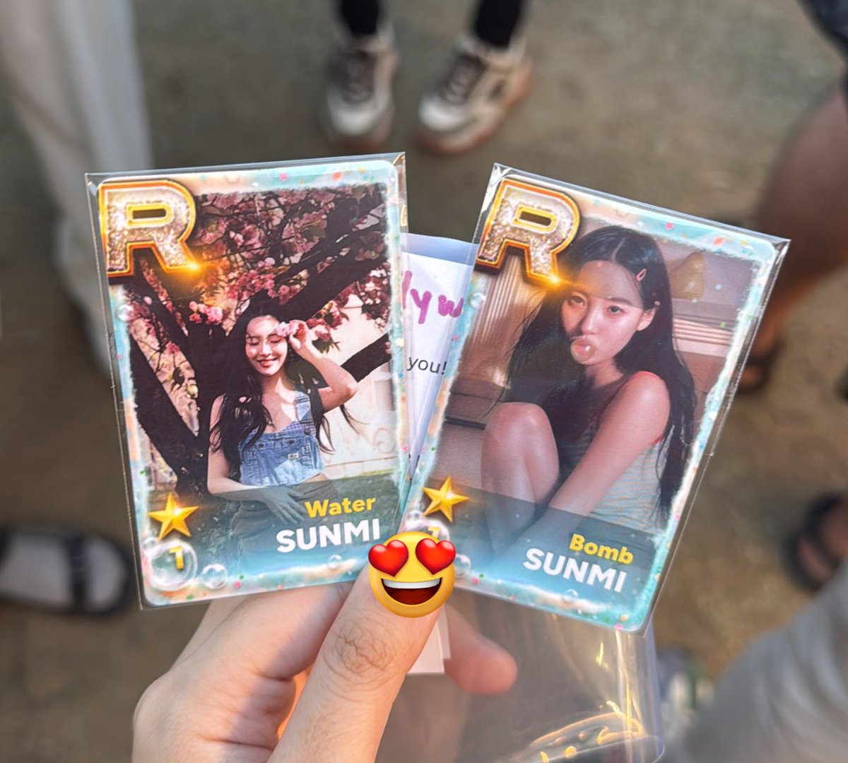 ilywg's tweet photo. @SunmiLeePH @wonderfulph 
Thank you for the fanmade PCs!!!
#WATERBOMBINMANILA 
#SUNMI #선미 @miyaohyeah https://t.co/oj2liBdfxH