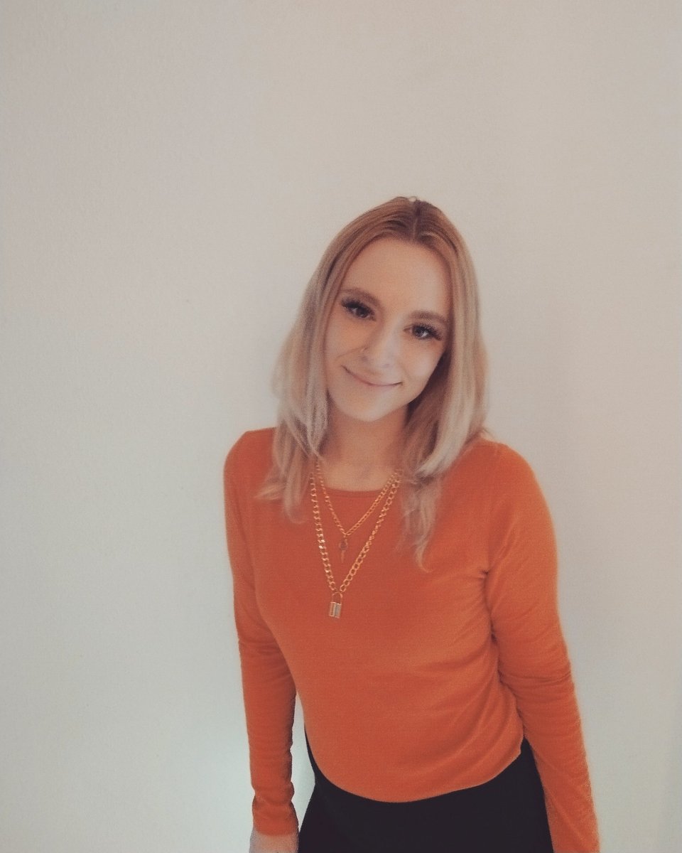 iamgracesummers's tweet photo. ... Tangerine, tangerine
Living reflections from a dream ... 🎶🧡 https://t.co/Ry31IEoXlG