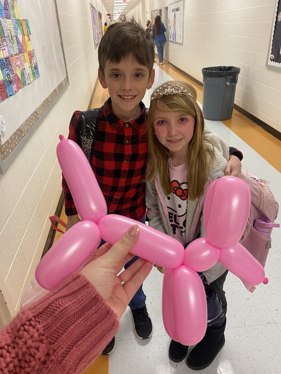 How can you not feel loved on Valentine’s Day as a teacher? <a href="/RCE_HCS/">RCE_HCS</a> #WeAreRACERS #GameChangers
