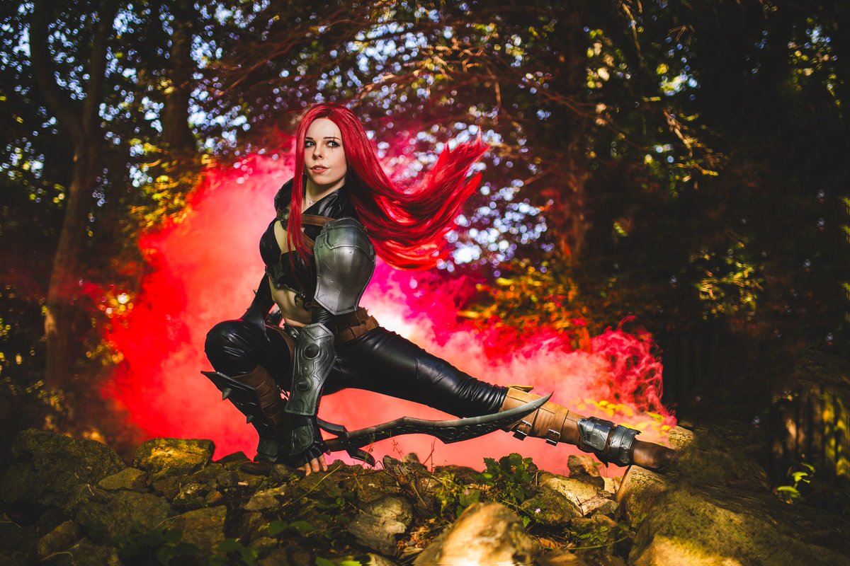 Only fools hesitate ⚔ Katarina is back on midlane and more fierce than ever!!

Cosplay selfmade by me❤️

📸 <a href="/AxelClergeau/">Axel Clergeau</a>

Event <a href="/pixelmaniaevent/">PixelMania</a>
#Pixelmania

#cosplay #katarinacosplay #katacosplay #leagueoflegends