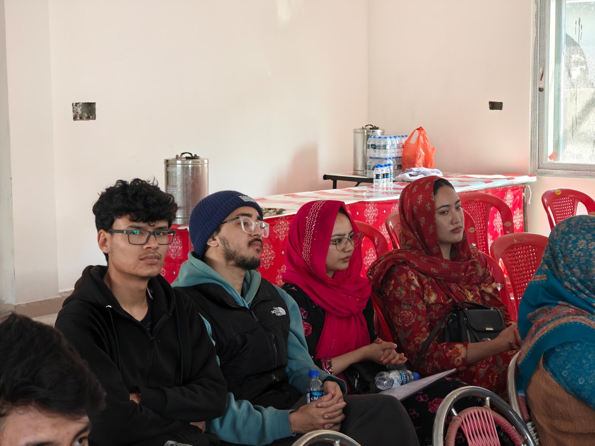 saolj_'s tweet photo. Representatives of (SOALJ) participated in the inaugural ceremony of the newly constructed girls' hostel in Gujjar Nagar, Jammu, built by Anjuman Moinul Islaam Leh. Furthermore, SOALJ representatives submitted a memorandum requesting an office space for the association https://t.co/1zeWLF7lcM