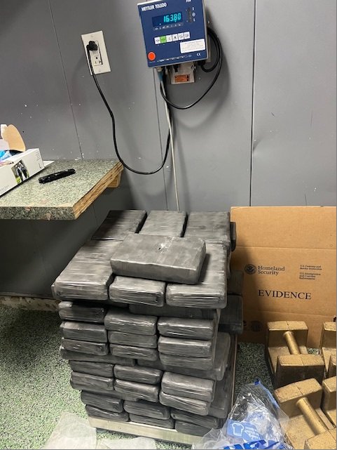 ANOTHER COCAINE SEIZURE!  Phenomenal work by our Border Patrol agents at our Javier Vega, Jr. Immigration Checkpoint near Sarita, TX for seizing over 163 lbs. of cocaine valued at $5,150,612.  The occupants of the vehicle will be charged with 21 USC 841 and 846. 🇺🇸💚