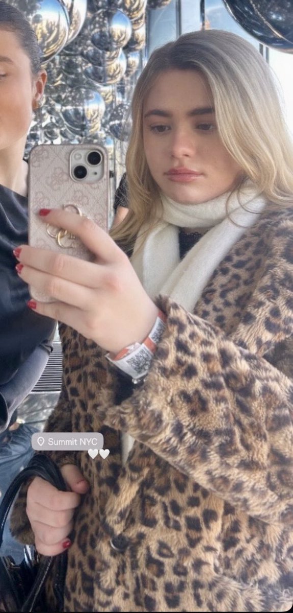 WankChatWM's tweet image. Do y'all support the itty bitty titty committee???
#cuck #nsfwtwt #gooner #exposed #submission #wankchat #cuckold