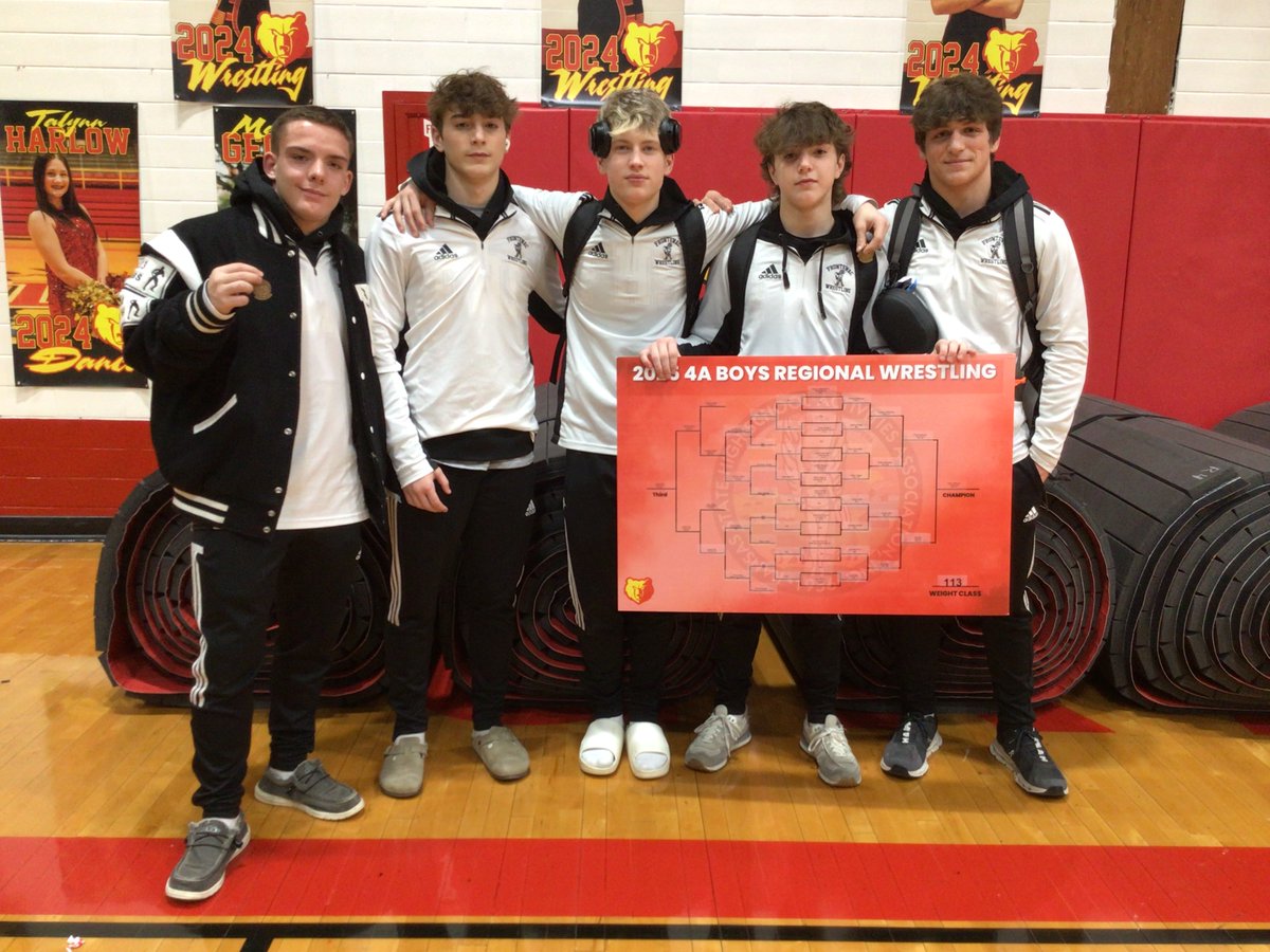 FrontenacWrestl's tweet photo. Part 2: Regional Results
Scott Sloan- 3rd
Dominic Ricciardi- 3rd
Tough Wrestling from the entire team. Team was 3rd
#RaiderTough #RaiderPride #ONTOSTATE https://t.co/Wq3MenzAD5