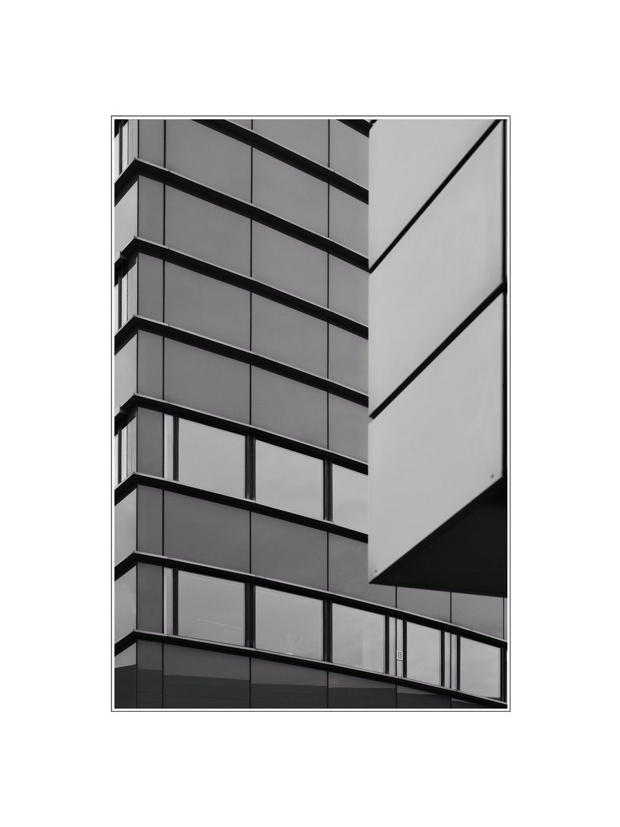 Unterwegs in Düsseldorf.
Einatmen.
Ausatmen.
Linien ordnen.