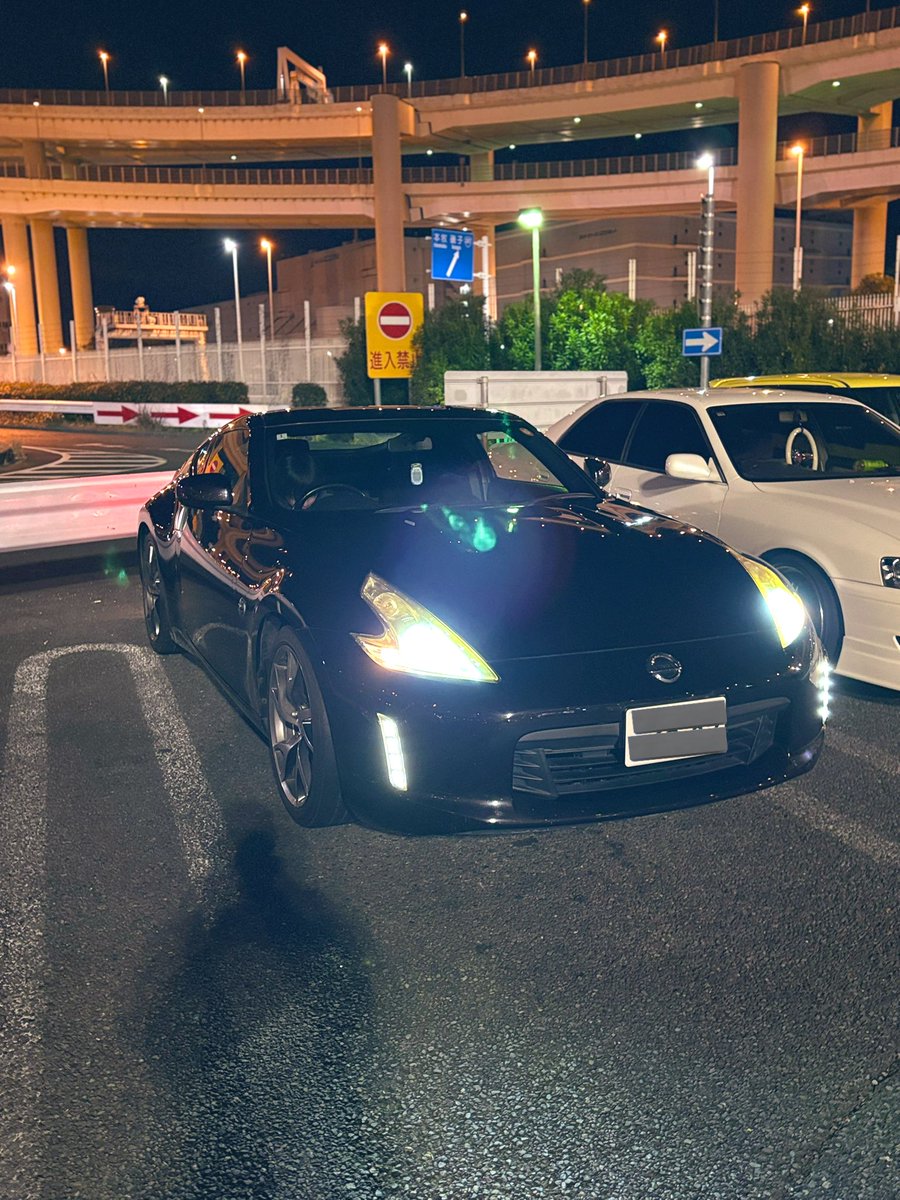 filba9's tweet photo. 明日祝日でほんまあつかた
#大黒  #大黒PA  #car  #370z https://t.co/0tIA3i5IU7