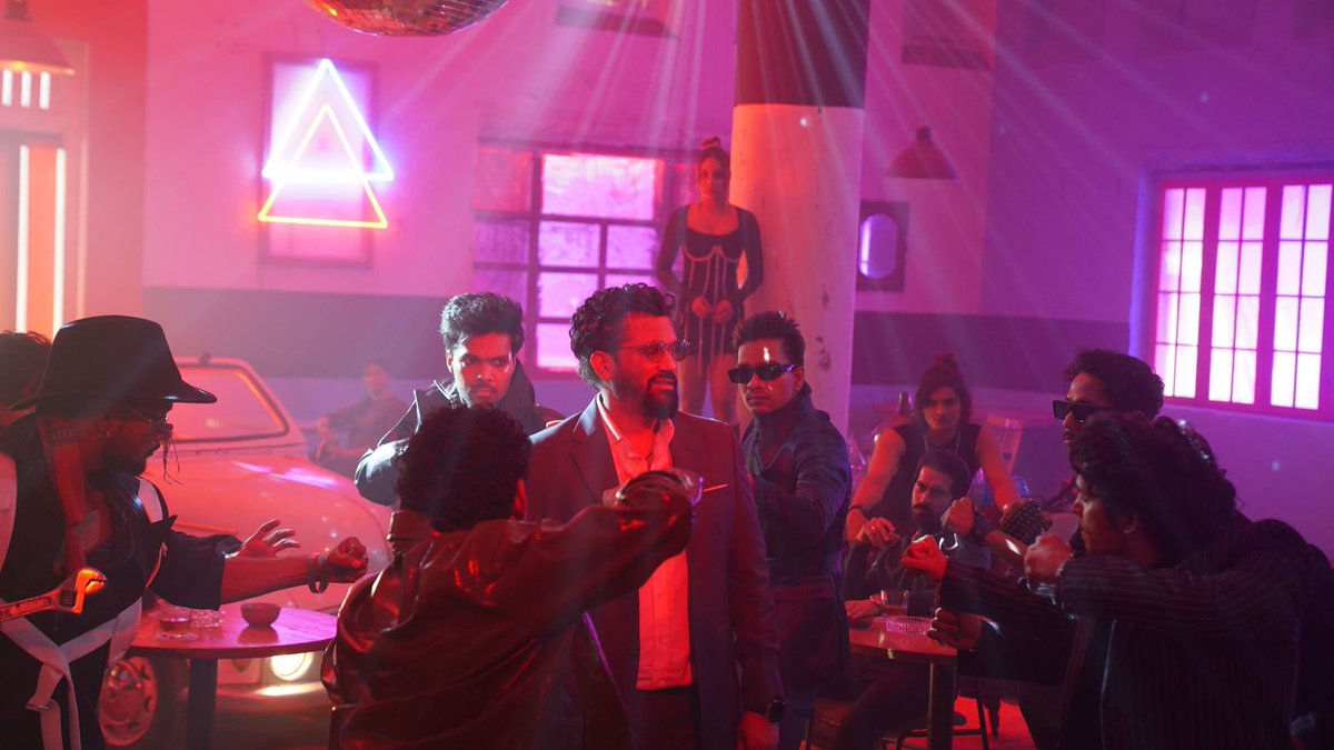 suyashpachauri's tweet photo. "CRAZY": SOHUM SHAH AND ILA ARUN WORK TO COLLECT ON A NEW SONG  28 February 2025  ANNOUNCEMENT  Tomorrow [24 February 2025], #Sohum Shah's #Crazxy will release their new song, #GoliMaarBhejeMein.  On February 28th, #GirishKohli, #MukeshShah, #AmitaShah, #AdeshPrasad, #AnkitJain, https://t.co/738CkXG7or
