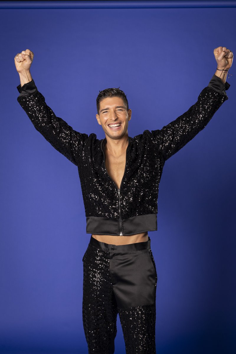 ghoficial's tweet photo. Esta noche en  el #GHDBT7 uno de los nominados se salva de la expulsión y se convierte automáticamente en FINALISTA 🙌🏻 

🔁 Si Álex Ghita es tu FINALISTA

Lo descubrimos a las 23:30H en @telecincoes con @ionaramendi 💙 #GH23F https://t.co/4sucSSbNvZ