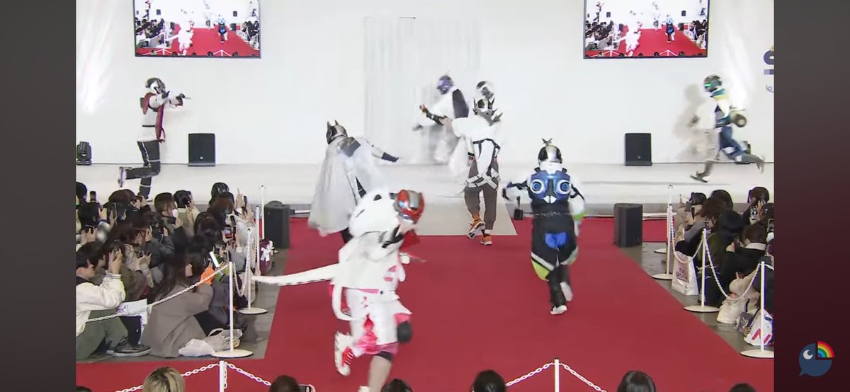 monora314's tweet photo. ヒーローショーDAY3の宇佐美くんのダンス好きな所 レスキュー！の所で首左右に傾げながらなのキュートすぎ サビ前撃つやつ、この日通路だったから左右選べなくて両手なの宇佐美くんらしさ出てて解像度たか… Aの所メチャぴょんぴょんしてて可愛い 終盤で全員ステージ向かう時どっしり歩いてるの良すぎ https://t.co/RMDlguGqkB