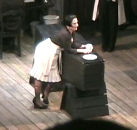 altinrobot's tweet photo. goth cupcake https://t.co/oODTe9t8Rk