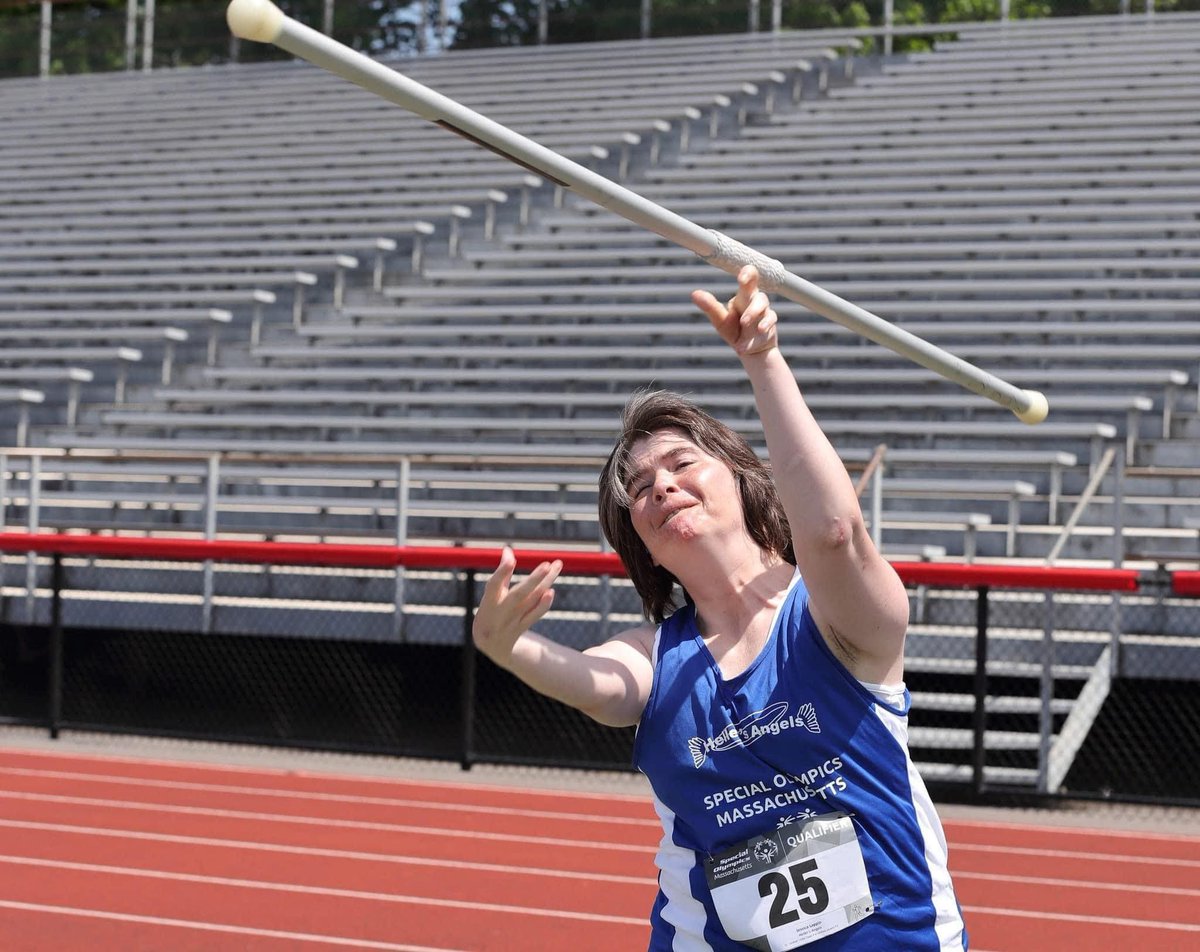 JessicaLappin's tweet photo. After college I returned to special Olympics athlete and compete with hellers angels  in bowling and @HockomockYMCA in bocce, cheer, and golf. And some special events.  I love SOMA.  Welcome to my page and hope you enjoy my adventures with Soma and never give up! #choosetoinclude https://t.co/Byke8ay3Oa