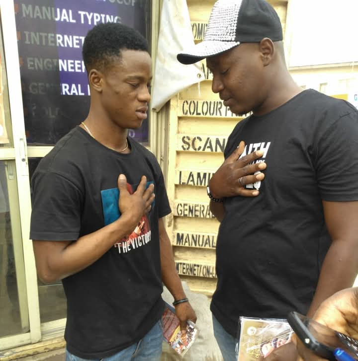 Rich_Tee01's tweet photo. Christianity is NOT I better pass my neighbor. It is bringing your neighbor to Christ. #soulseverywhere #JTF #JesusTodayandForever #Salvationforall #evangelism #streetgospel #gospelonthestreet https://t.co/WoXeHLKPIU