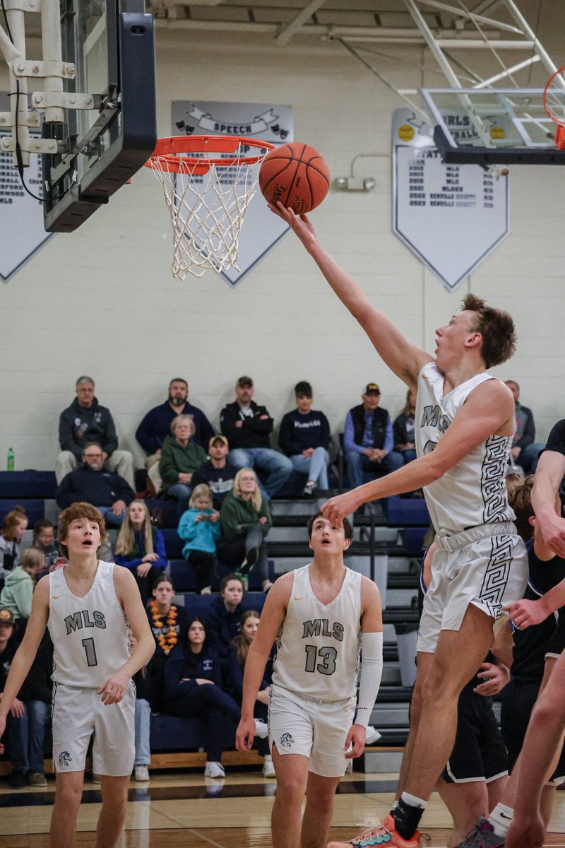 BLASTTOTHEPAST8's tweet photo. 🚨BOYS BBALL SPOTLIGHTS🚨
🏀⛹️‍♂️🏀⛹️‍♂️🏀⛹️‍♂️🏀⛹️‍♂️🏀⛹️‍♂️🏀⛹️‍♂️🏀

CARSON NETT: MOHALL-LANSFORD-SHERWOOD 

Grade: Senior

Parents: Shawn &amp; Paula 

Siblings: Grady

Favorite Athlete: John Wall

Favorite Sports Team: Kentucky Wildcats 
******************************************* https://t.co/j41bw0zKy6