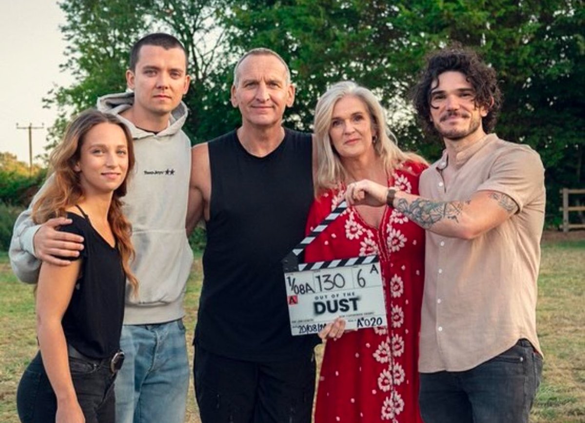 SFinneranTV's tweet photo. Siobhan stars as Mrs. Phillips in new Netflix thriller, #OutOfTheDust alongside Christopher Eccleston, Asa Butterfield, Molly Windsor and Fra Fee. Filming began in 2024… watch this space!👀 https://t.co/4U1Pwcw7n3