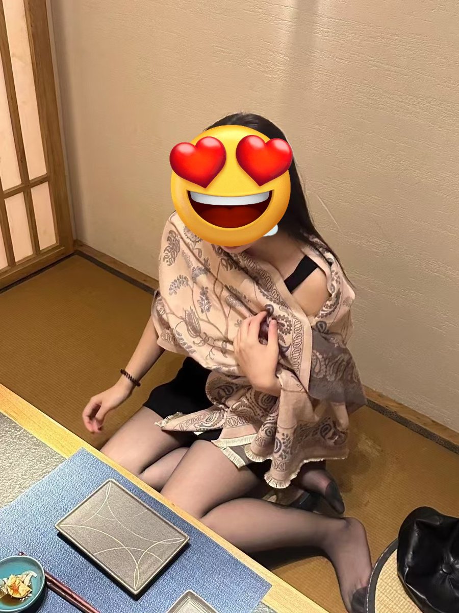HHuoJ1's tweet photo. 兄弟们谁还有农大或者龙子湖都学生资源，互换一下啊。出个研究生母狗🤓 #郑州资源  #郑州 https://t.co/r0mdUokuhP