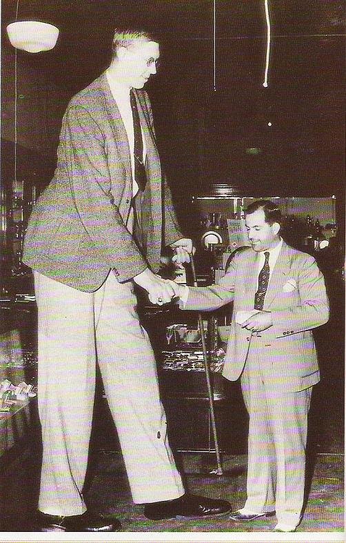 TimN23's tweet image. A most fascinating disease is acromegaly. In childhood-onset it can cause extreme growth as in Robert Wadlow (below). In adults, frightening disfigurement as in horror star Rondo Hatton.
