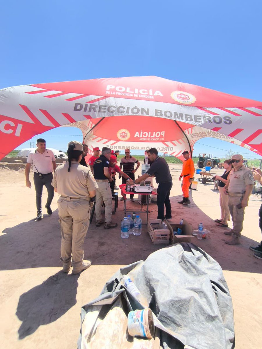 🚨 La <a href="/PoliciaCbaOf/">Policía de Córdoba</a> lleva adelante una búsqueda intensiva de un niño de 3 años desaparecido en la localidad de #BallesterosSud.

👉🏼 En el operativo participan efectivos de la Departamental Unión, Patrulla Aérea, DUAR, Patrulla Rural y Bomberos Voluntarios, quienes realizan un