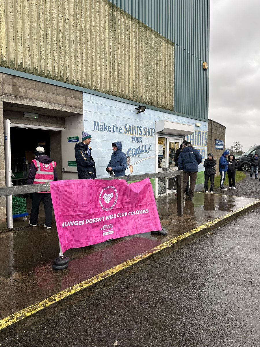 Saints Fans Supporting Foodbanks (@fsfperthsaints) on Twitter photo Despite the horrible weather, <a href="/StJohnstone/">St. Johnstone FC</a> & <a href="/JamTarts/">Heart of Midlothian FC</a> fans still did us proud. 13 full crates of food & toiletries for <a href="/KinrossPerth/">Perth & Kinross Foodbank</a> Foodbank and ยฃ55.41 for <a href="/Saints_Trust/">Saints in the Community</a> food based projects. Thank you all ๐๐๐๐ Despite the horrible weather, <a href="/StJohnstone/">St. Johnstone FC</a> & <a href="/JamTarts/">Heart of Midlothian FC</a> fans still did us proud. 13 full crates of food & toiletries for <a href="/KinrossPerth/">Perth & Kinross Foodbank</a> Foodbank and ยฃ55.41 for <a href="/Saints_Trust/">Saints in the Community</a> food based projects. Thank you all ๐๐๐๐