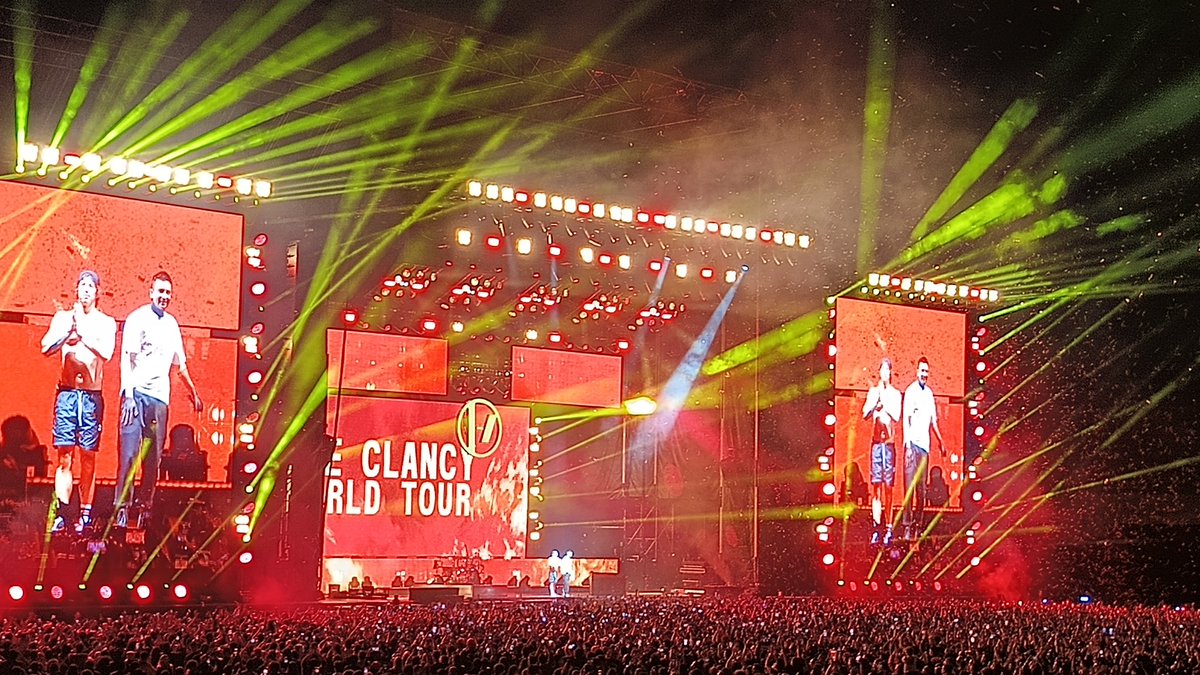 Cøpycatø ⊬ tweet media