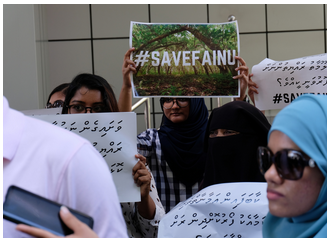 SaveMaldivesMV's tweet photo. @MTCCPlc @MACLmedia Every few years, this thing raises its ugly head.
Supported by people passing through temporary political jobs, with total and utter disregard about destroying the lives of communities forever, with unknown consequences.
#SaveFainu
https://t.co/JwH8UJ5X8M https://t.co/9VpnEsd66A