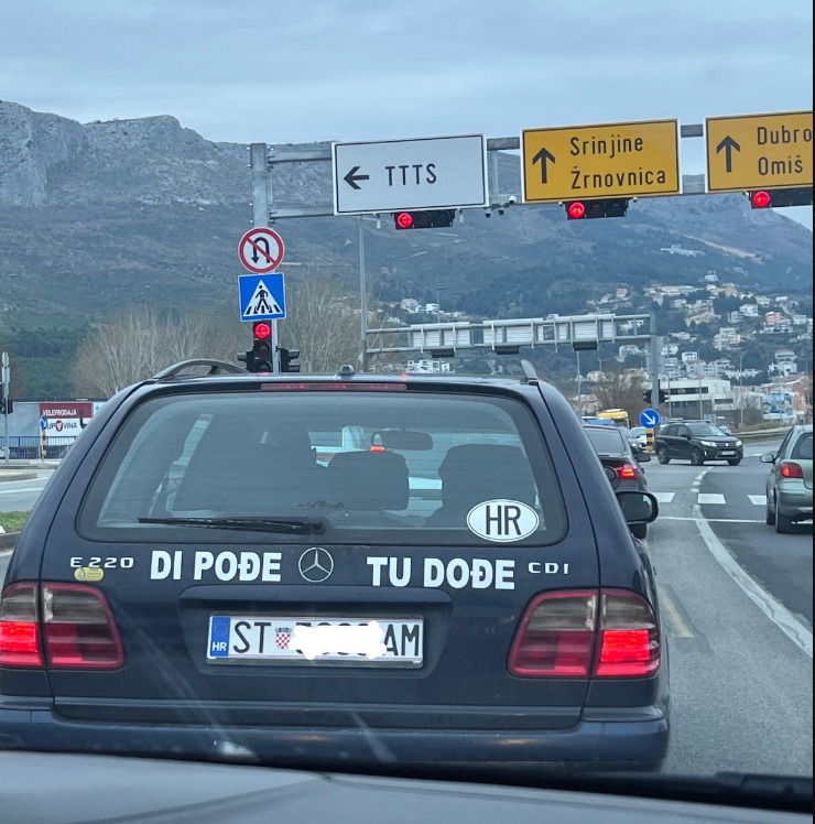 #hrvatibezkonteksta