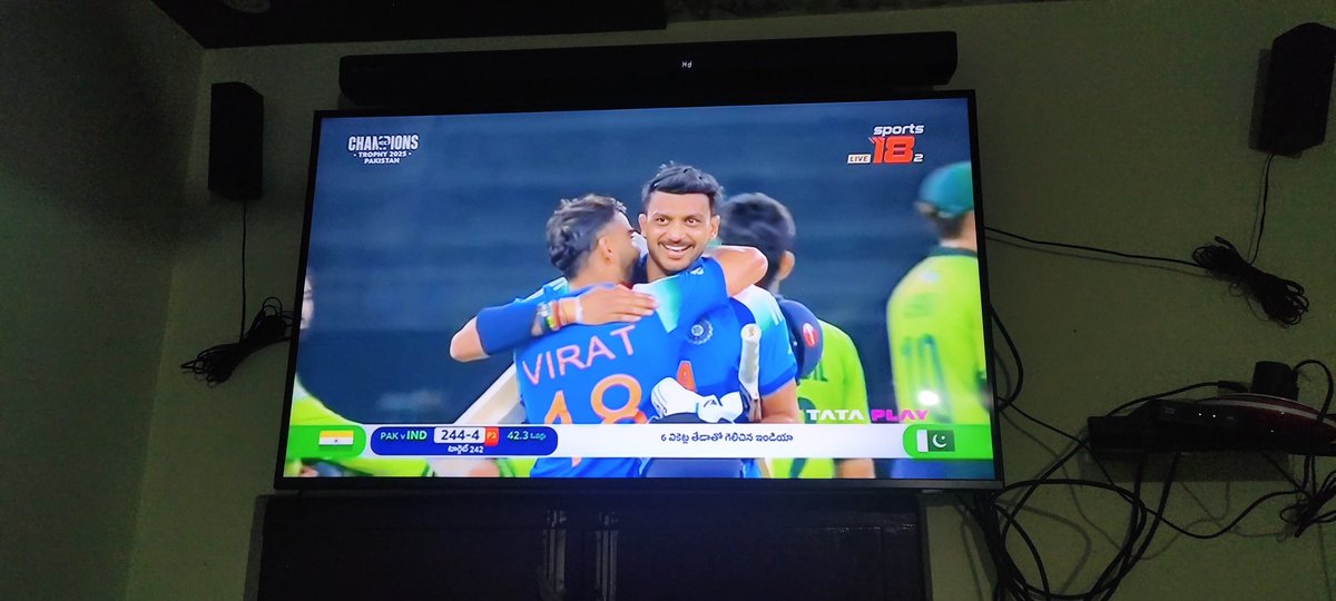 natarj2222's tweet photo. One N Only @imVkohli The King 👑👑👑 https://t.co/TvtYK9PdtC