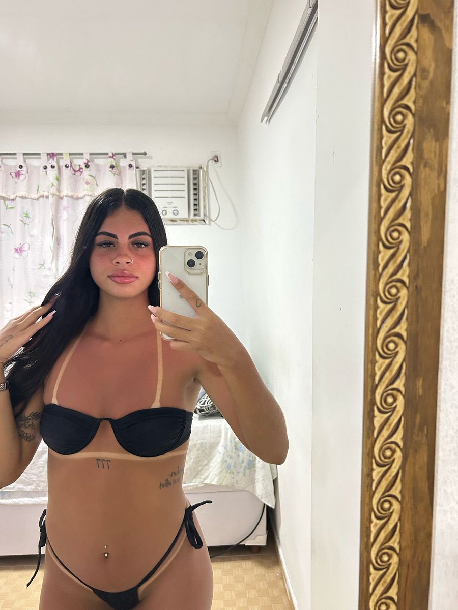 Muita mídia 🔥

TT: @bela_carol9