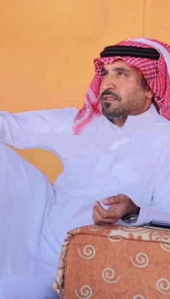 all_3jmii's tweet photo. في عرف الإنسان .. ما خلّا المحبه تدوم
إلا الطمع و البساط إللي ماهوب أحمدي

لا ترمي الهقوه إلا في ( ظفر : و مغنوم )
لا منّها قامت الدنيا .. يقول إقعدي

_ مدغم أبو شيبه | @medghem 
وش تحفظون لـ هذا الكارثه ؟ https://t.co/8198sZz1we