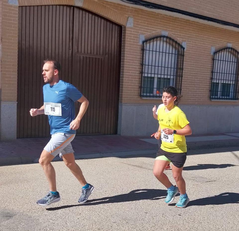 AtletismoToledo's tweet photo. Álvaro Rodriguez fue el primer benjamín; Elena Stephen, 2ª alevín; y Héctor García-Patos y Javier Rodríguez han sido cuartos en benjamín y alevín, respectivamente, en la II Popular de Villaminaya (Toledo). En la absoluta, Gustavo García-Patos acabó 103º y su hijo Héctor, 104º💛 https://t.co/04YOc0gMkP
