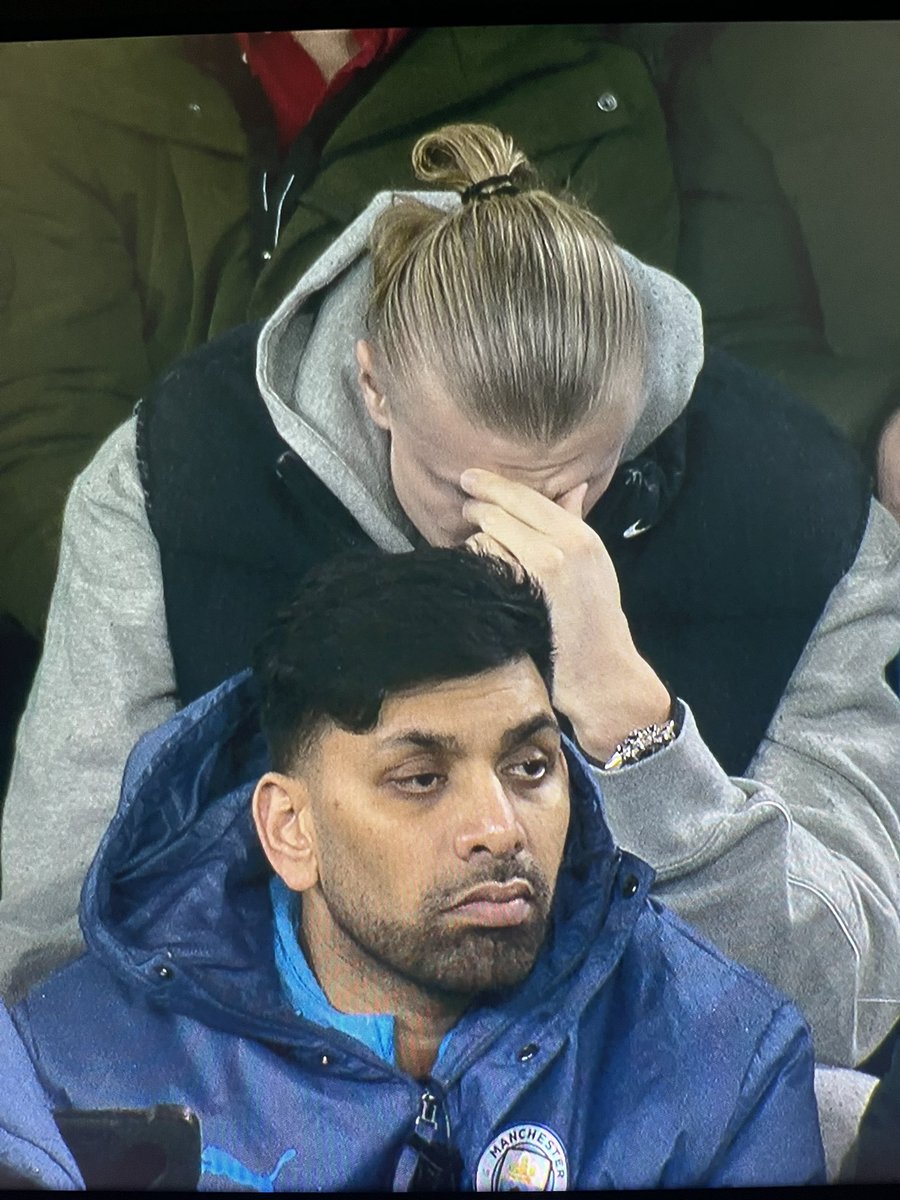 MinitKe90's tweet photo. #stayhamba
#cityLFC 

Come on you gunners!

Tiber https://t.co/u2IcQcvXpY
