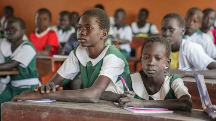 SABCNews's tweet photo. A relentless heatwave in South Sudan is forcing schools to shut down with temperatures reaching a high of 40 degrees Celsius.

https://t.co/CgXab30fwB https://t.co/YhUtpXBPAP