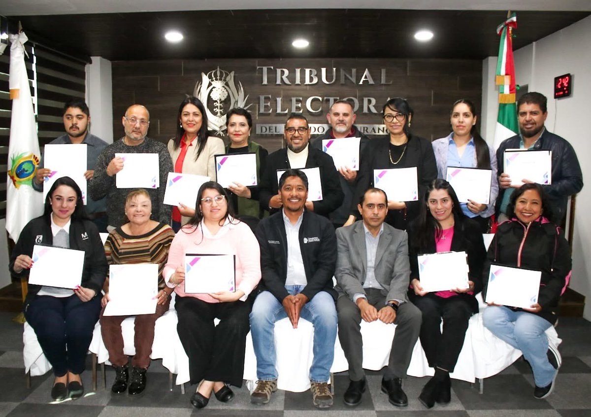 Agradecemos la invitación del <a href="/TElectoral_Dgo/">Tribunal Electoral Durango</a> al curso Periodismo y elecciones: proceso electoral local y medios de impugnación👏🏻 Felicitamos a los Colegiados que asistieron 👏🏻👏🏻 Gracias <a href="/pattykst/">PATRICIA CASTRO</a> y <a href="/DianaGuzman_1/">Diana Guzmán 🇲🇽</a> por la invitación