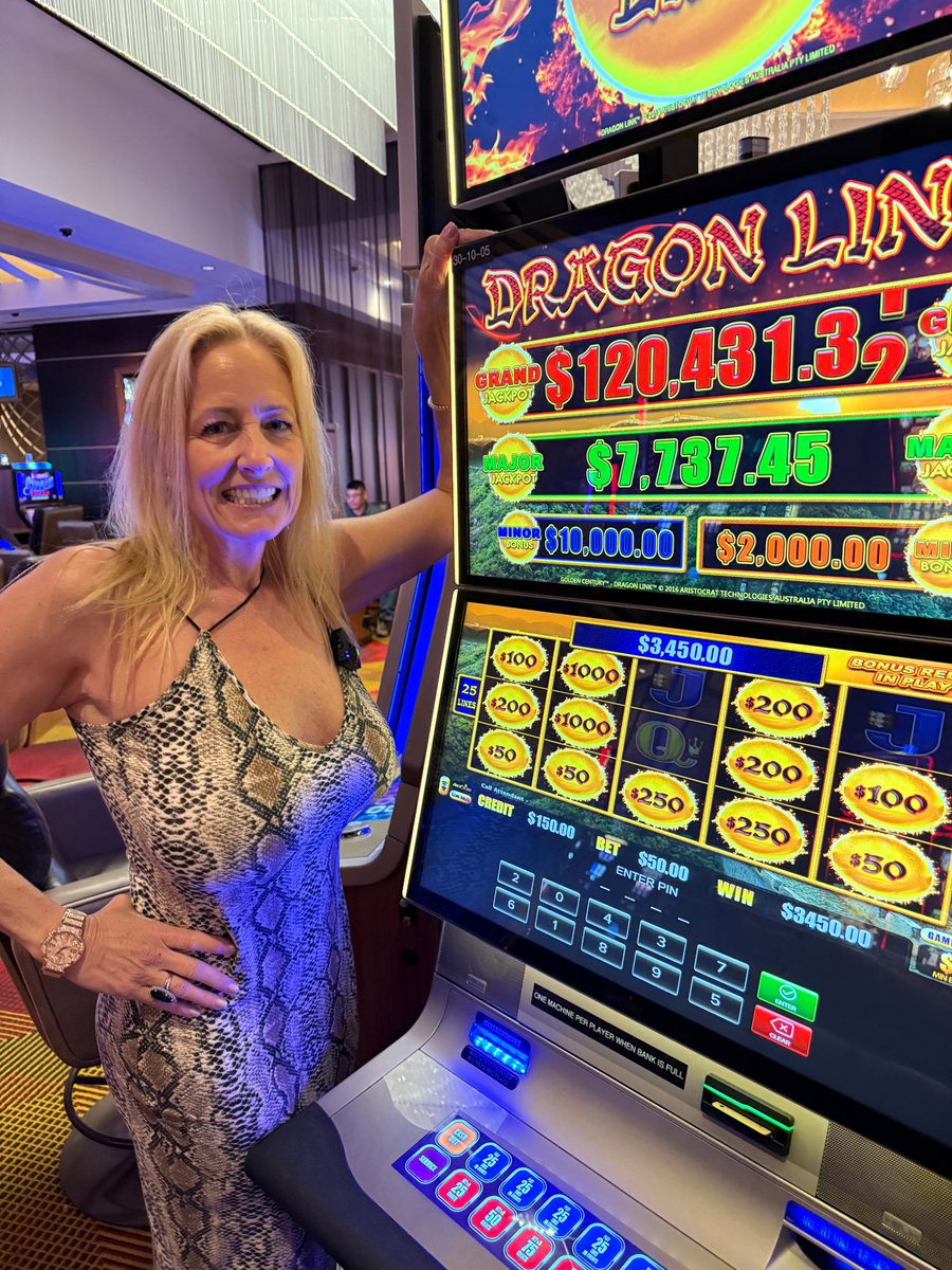 GoddessOfSlots1's tweet image. Having a blast on Dragon Link! 🔥💰 The wins are rolling in, but should I stay on this machine or switch it up? 🤔🎰 Drop your suggestions below! ⬇️✨ #DragonLink #SlotFun #BigWins #CasinoVibes #GoddessOfSlots @hardrocktampa