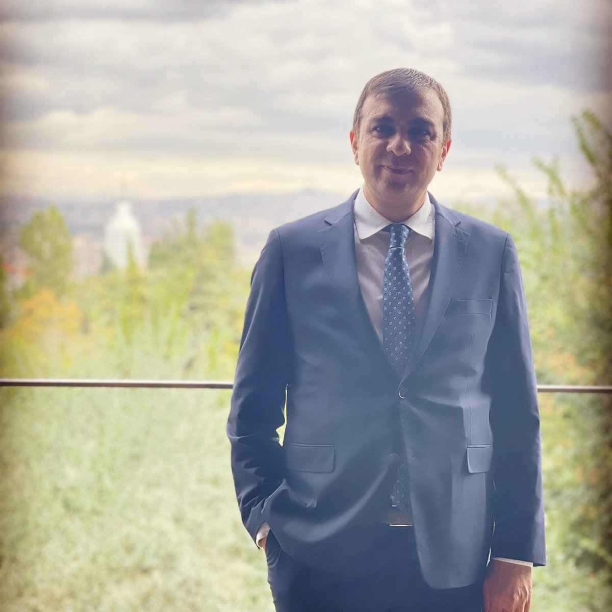 AK Parti 8. Olağan Büyük Kongresi’nde, MKYK üyeliğine yeniden seçilen Sayın <a href="/avmuratcicek/">Murat Çiçek</a> ’i gönülden tebrik ediyorum.