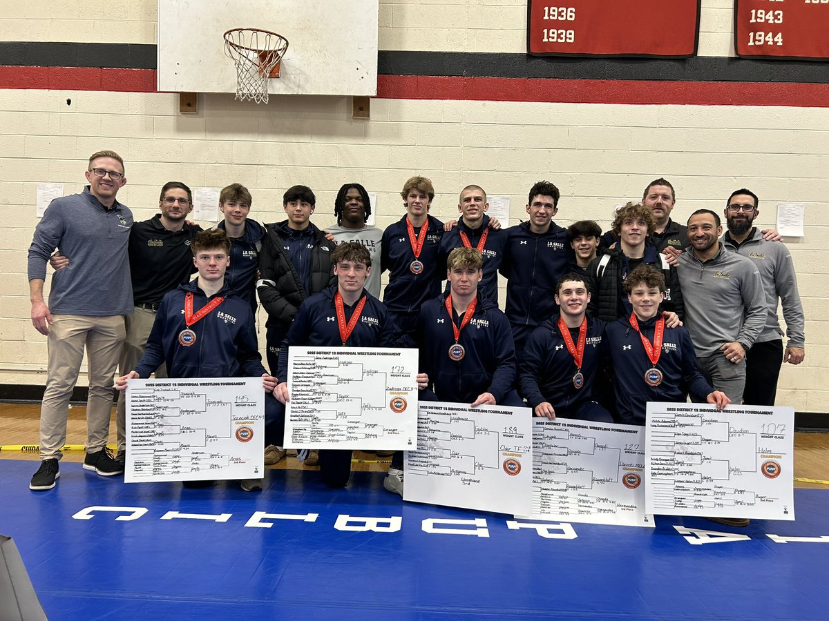 Congratulations to #LaSalleWrestling who had a great showing at the individual District 12 tournament on Saturday. 

9 different Explorers advanced to regionals, while 5 of them (Helm, Parenti, Trzeciak, Zadroga, Clair) won their respective brackets!