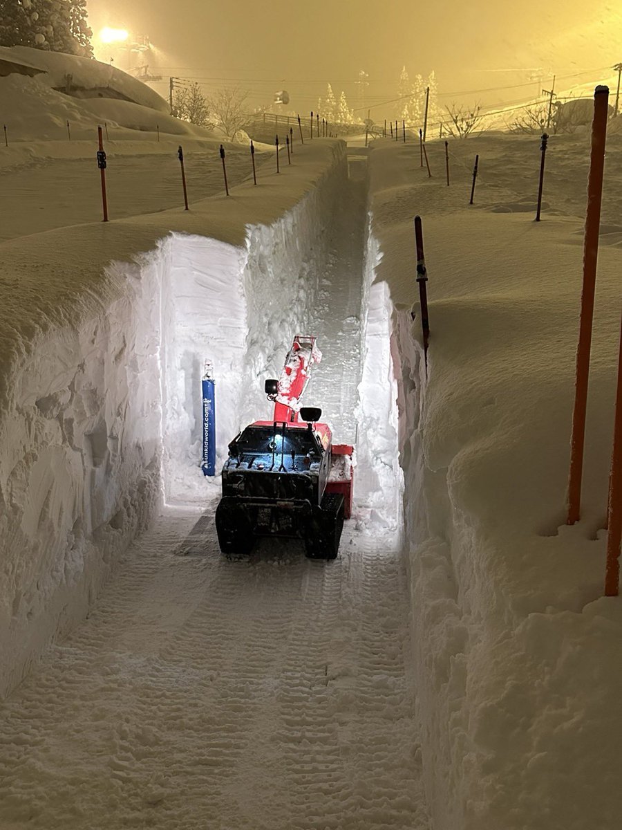The ski resort in Minamiuonuma City in #Niigata Prefecture, #Japan, has reported 450 to 500cm of snow lying today. Japan has experienced some seriously snowy spells this winter! #severeweather #snowfall 
Photo by ishiuchi_IM