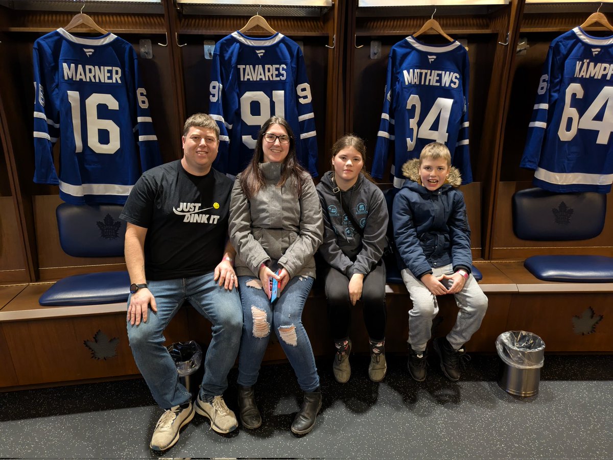 We were pretty excited to be the first public members to see the new <a href="/MapleLeafs/">Toronto Maple Leafs</a> Players' Rooms. Two very excited kids to sit next to <a href="/AM34/">Auston Matthews</a> and <a href="/maxdomi/">Max Domi</a> as they are their favourite players. Norah's connection with #T1D makes it pretty special, too. Thanks for the memories ☺️