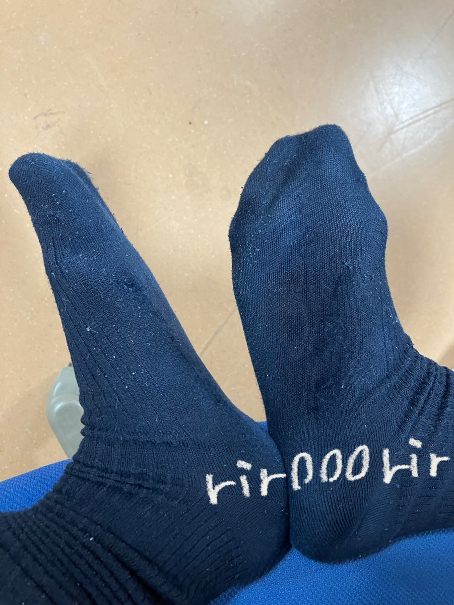 ここ 足フェチカモン tweet media