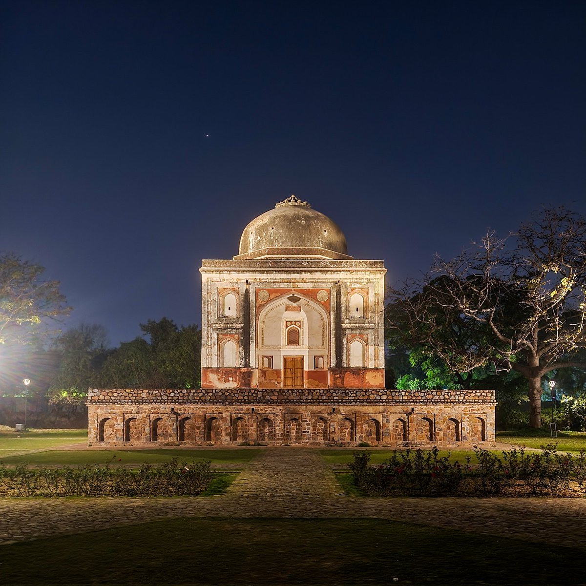 SujeetSharma's tweet photo. This Friday, I explored Sunder Nursery, a serene escape near Humayun’s Tomb. With its lush greenery, heritage charm, and peaceful ambiance, it’s a perfect retreat from city life. A must-visit for nature and history lovers! 

My full blog - https://t.co/uK4HwjtdXe https://t.co/UBt4cPwvoc