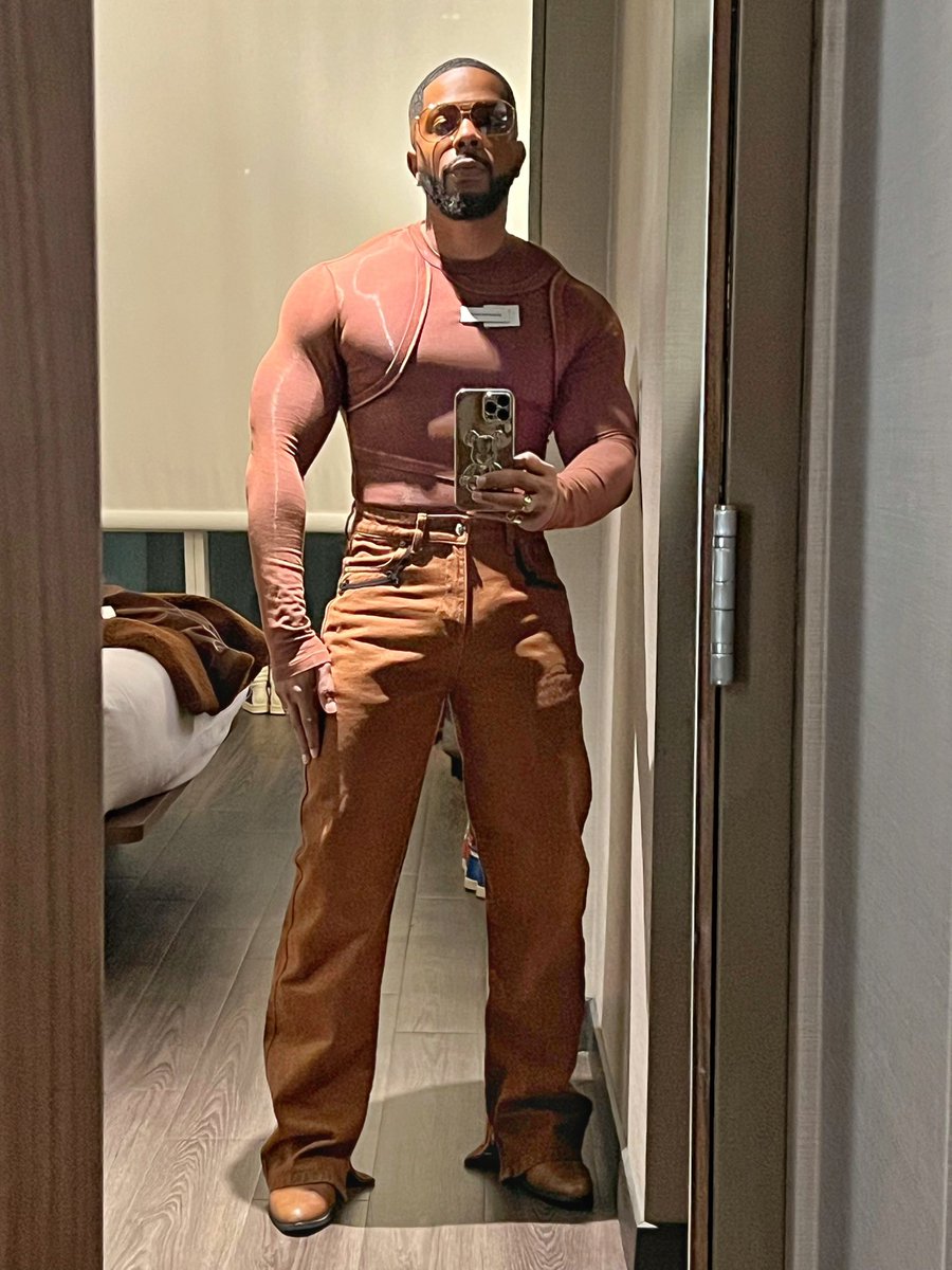 DJustdeno's tweet image. After My Night Ended😈 Vs Before My Night Ended🍫🤎…… New York Don’t Owe Me Shit😂, A Time Was DEFINITELY HAD‼️