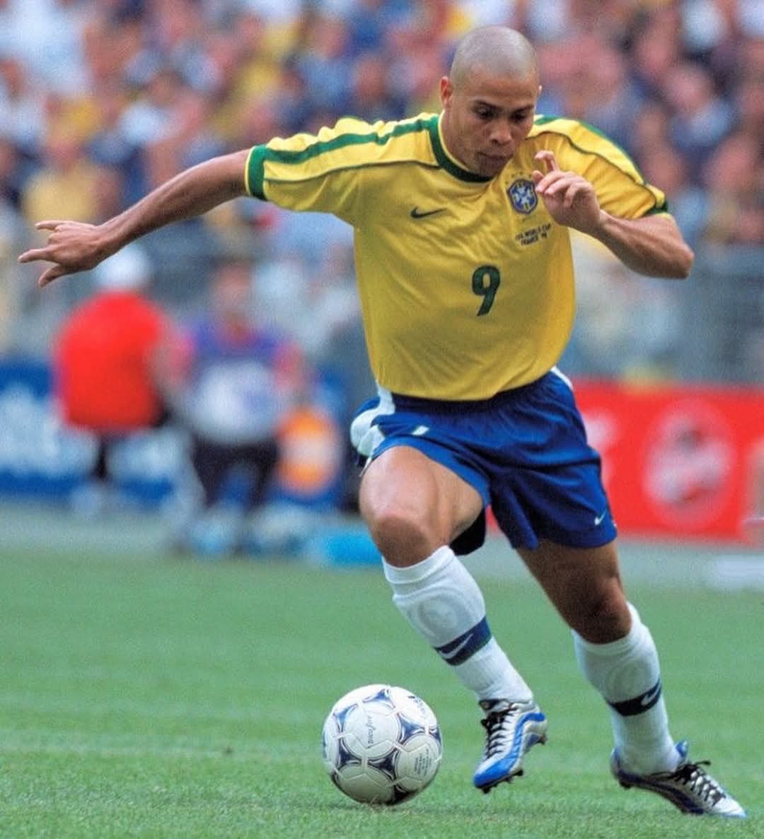 90s Football (@90sfootball) on Twitter photo 