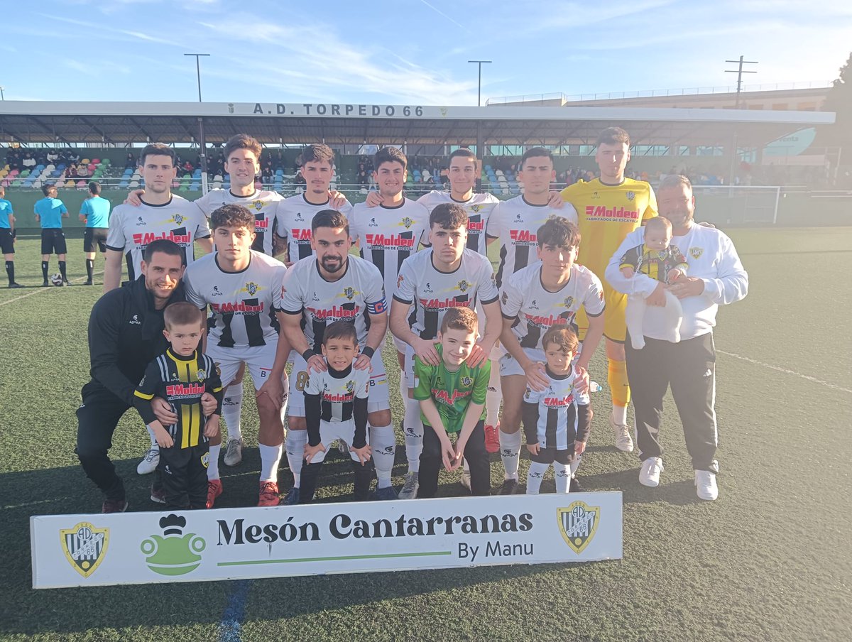 Torpedo 66 0
CD Torrijos 0
Partido espeso y de intensidad en cual llevamos siempre la iniciativa,  en los primeros minutos gozamos de buenas ocasiones y alguna al final pero sin suerte.  Gran trabajo del equipo que domino el encuentro pero sin premio.