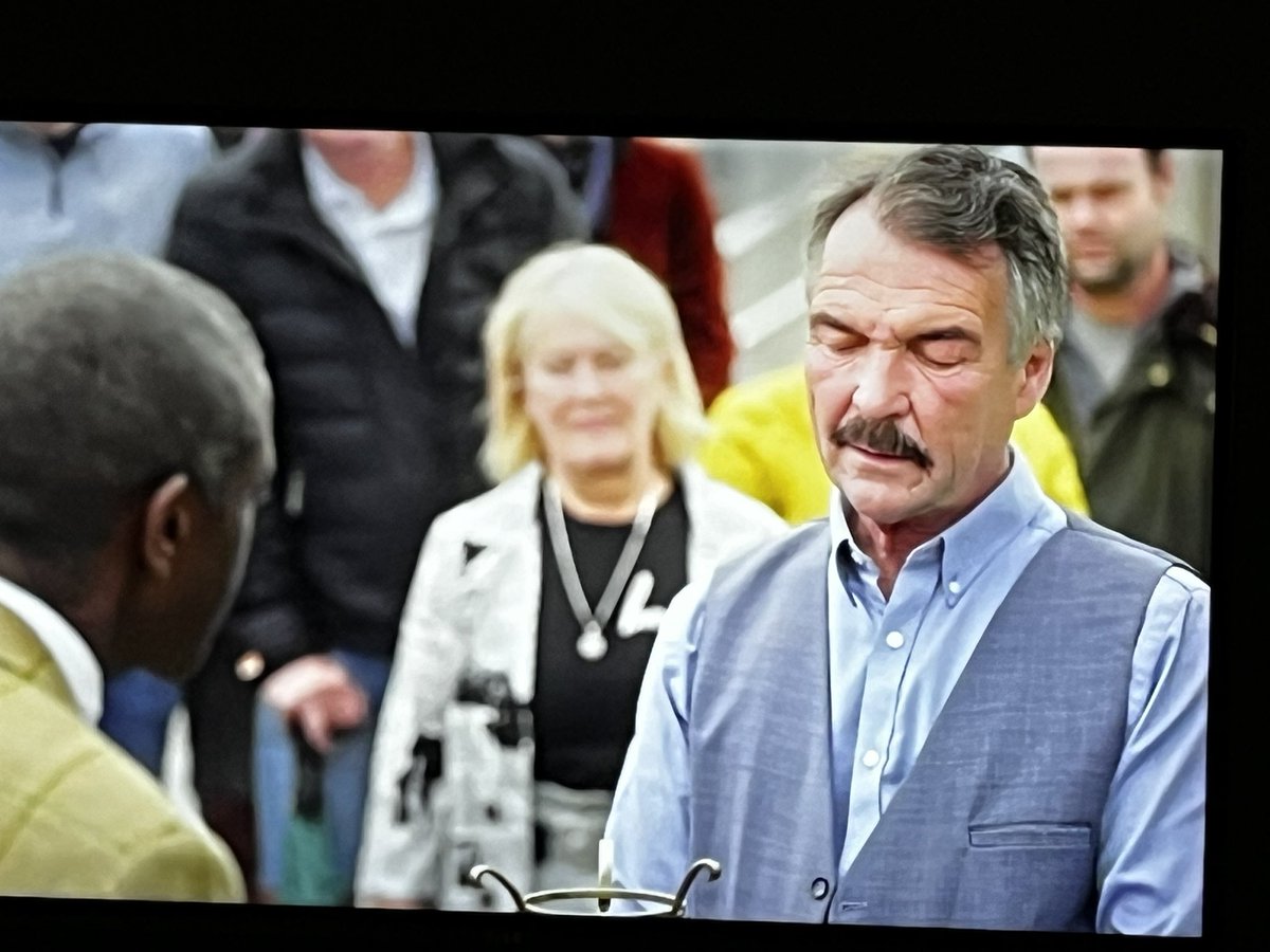 Magnum PI brings in some old tat to the  #AntiquesRoadshow
