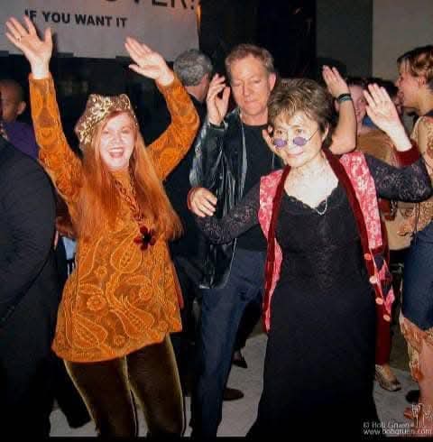 Kate Pierson &amp; Fred Schneider of the B-52's dancing with Yoko Ono.